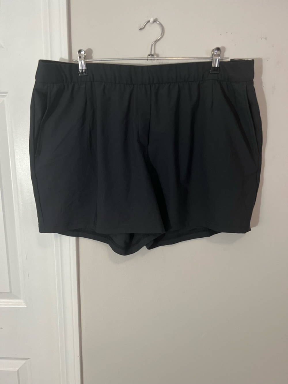 NWT Nike Black Women’s Athletic Running Shorts,XL